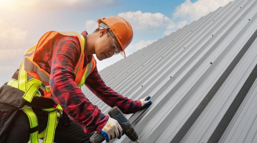 Professional gutter cleaning in Crandall, TX
